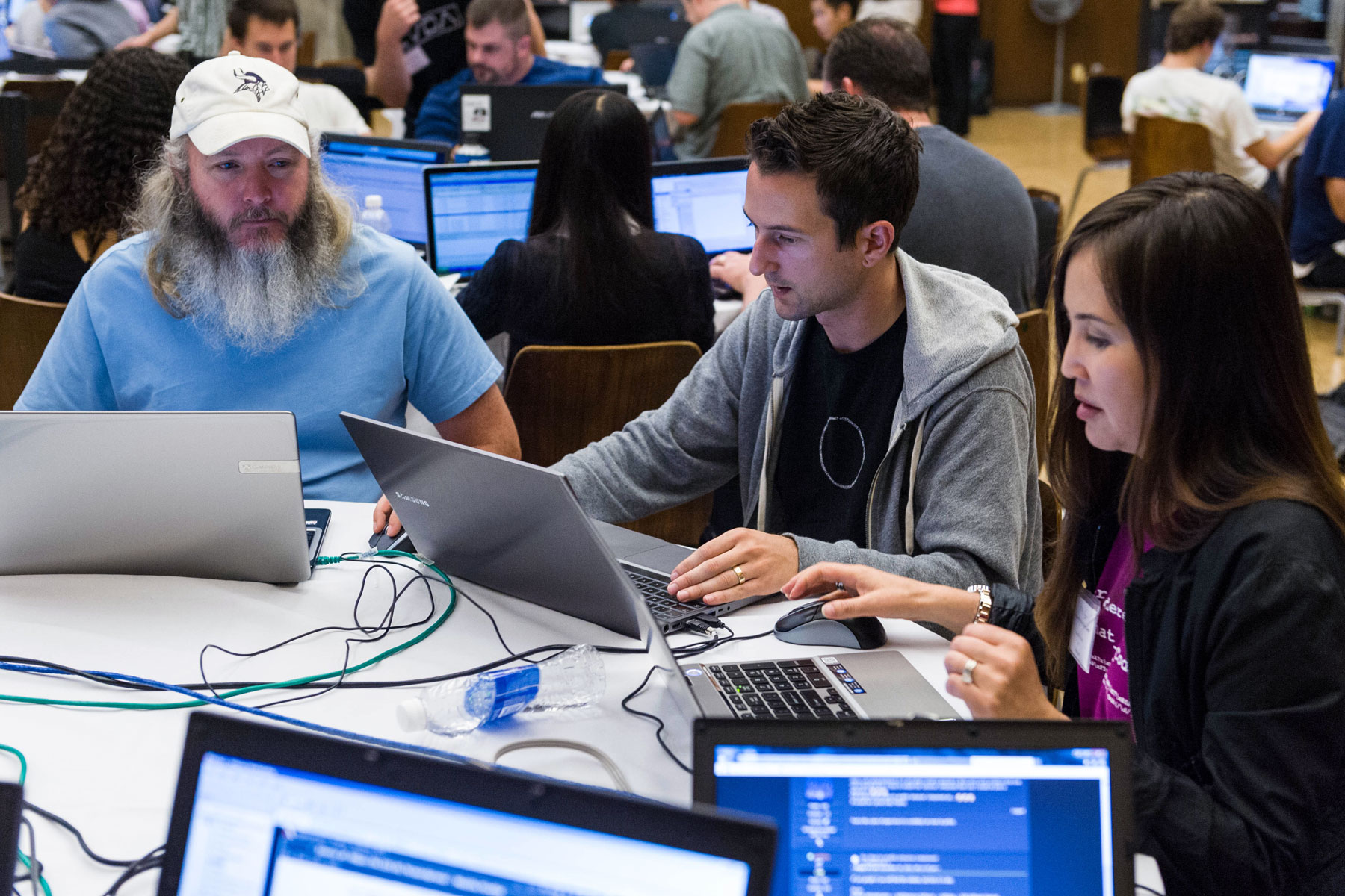 SJSU students at cyber security event.