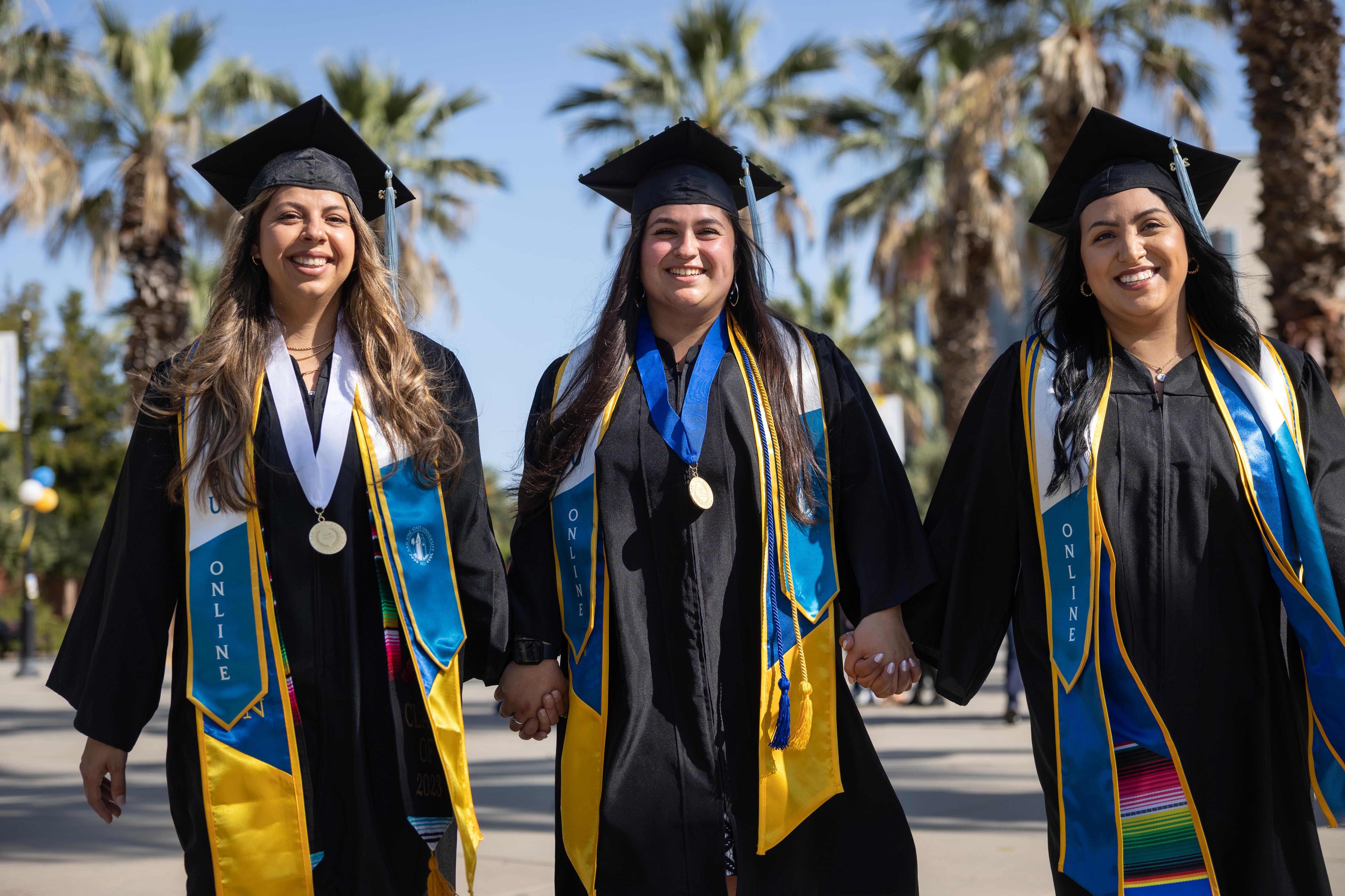 SJSU Online graduates