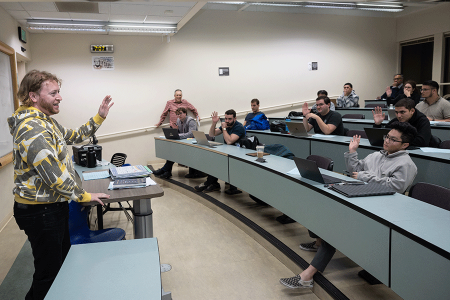 SJSU (and E-Lab) alum and Guildhouse founder Kevin Wick, '13 Entrepreneurship, speaks to E-Lab students.  Photo by Jim Gensheimer.